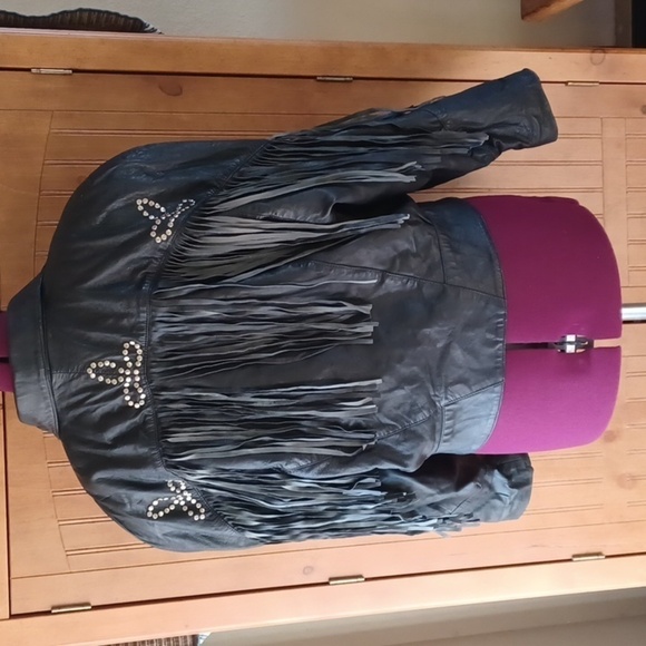 OUTERBOUND BY HMS. CROPPED LEATHER MOTOR CYCLE JACKET - Picture 6 of 10